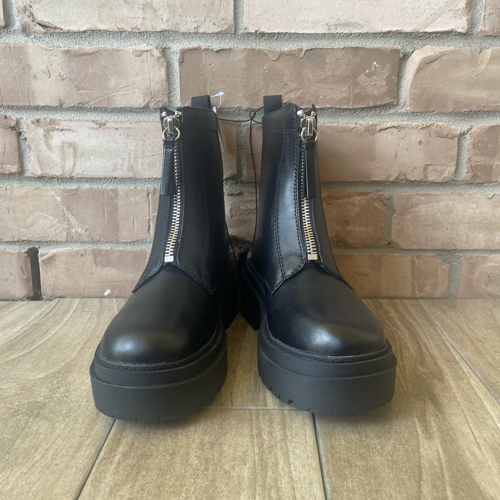 Arizona Jean Company Black Ankle Booties Size: 8.5